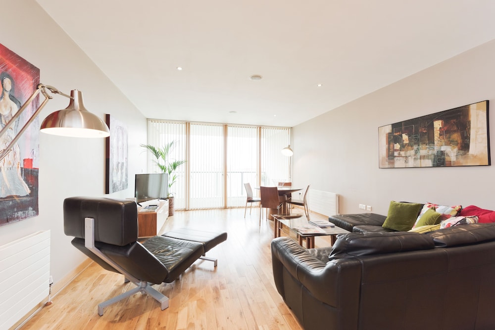 Birch at Spencer Dock — 4-Star Luxury Hotel in Dublin, Republic of Ireland