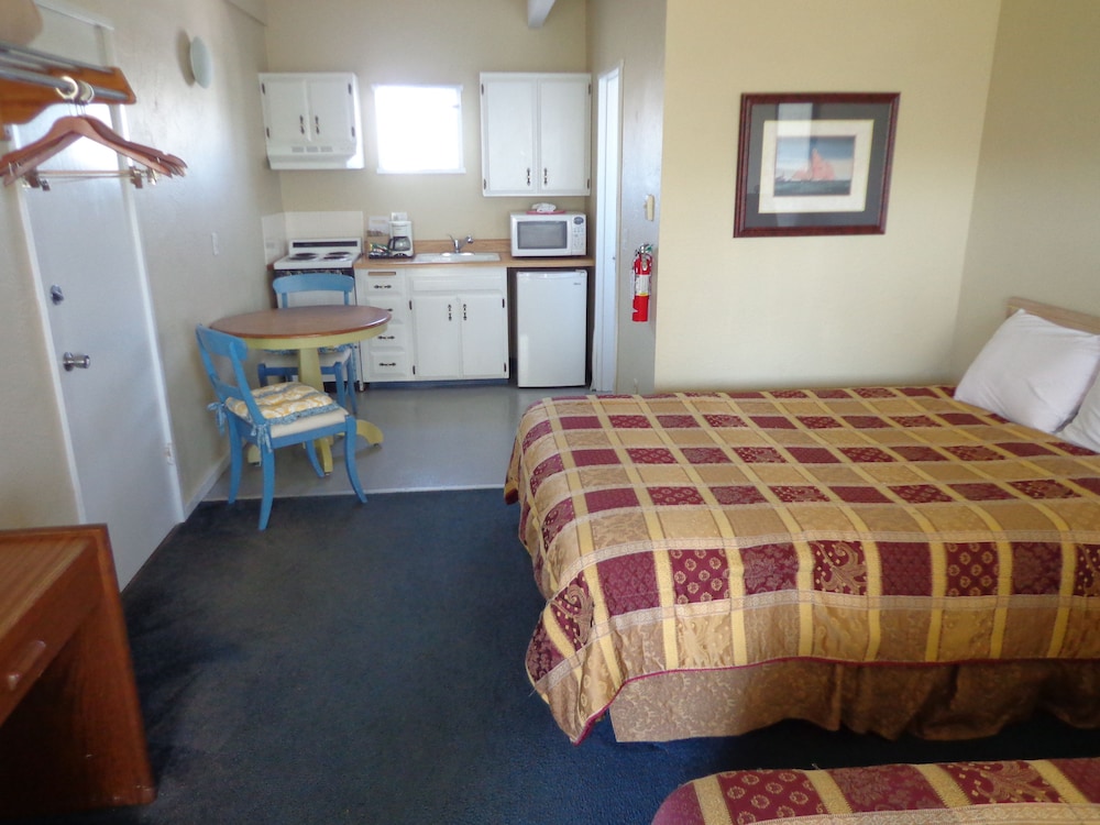 Ocean Shores Inn & Suites - photo 8