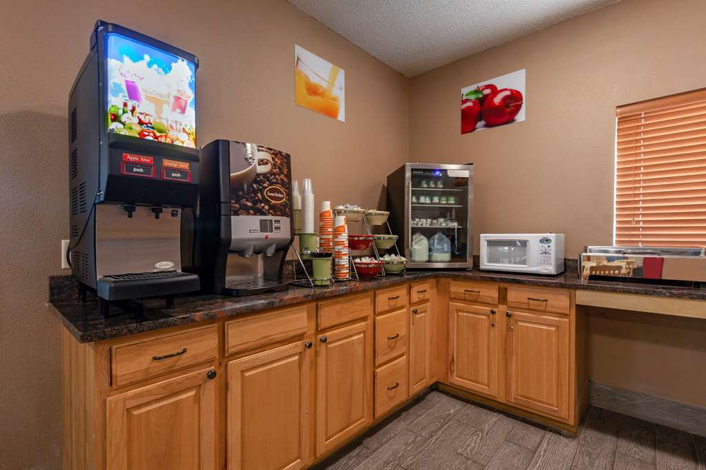 Quality Inn Redgranite - photo 32