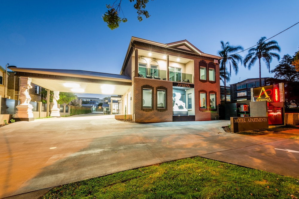 Athena Motel Apartments — 4-Star Luxury Hotel in South Toowoomba, Australia