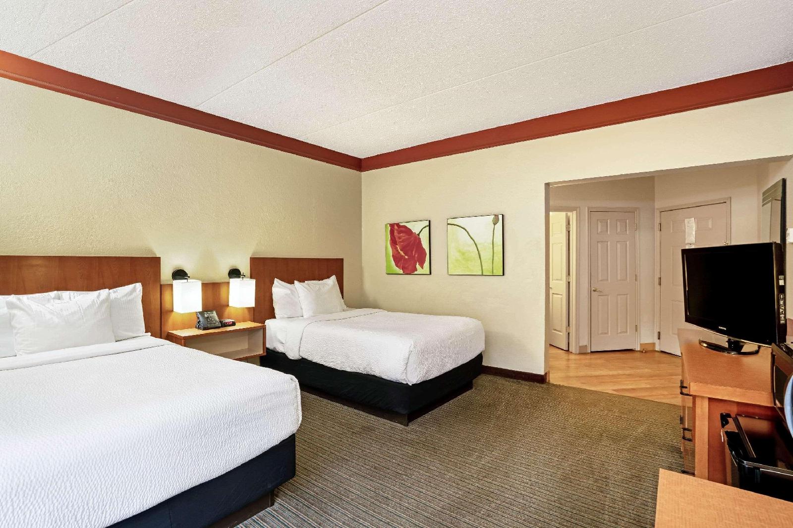 La Quinta Inn & Suites By Wyndham Memphis Primacy Parkway - photo 11