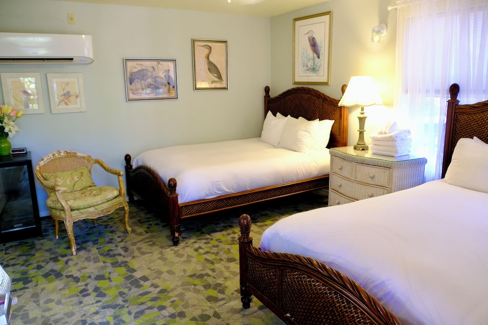 Yosemite Bug Rustic Mountain Resort - carbon neutral hotel in Midpines