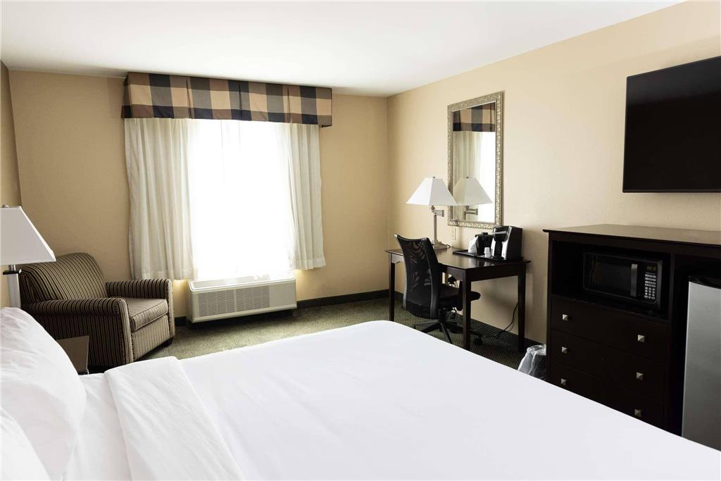 Country Inn & Suites by Radisson Elizabethtown KY - photo 9