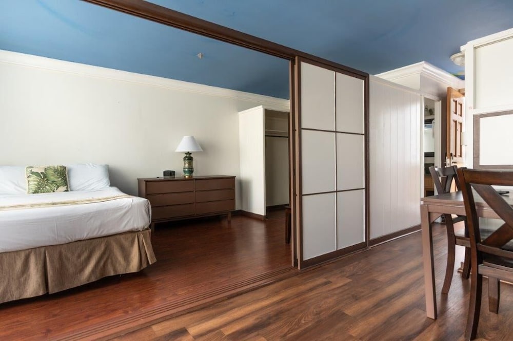 Holiday Surf Hotel - photo 26