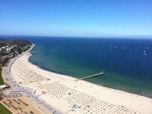 Beachside 2 Zimmer Meerblick Appartement — 4-Star Luxury Hotel in Travemuende, Germany
