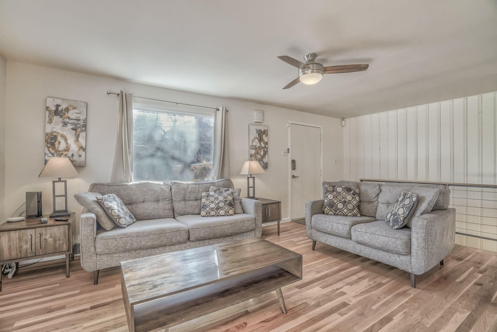 3brdowntownwalk to Everywhere & Bars W fire pit in Colorado Springs, United States