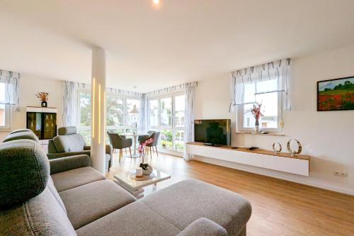 Waldstrasse 8a c Ferienwohnung B7 Treichel — 4-Star Luxury Hotel in Koserow, Germany