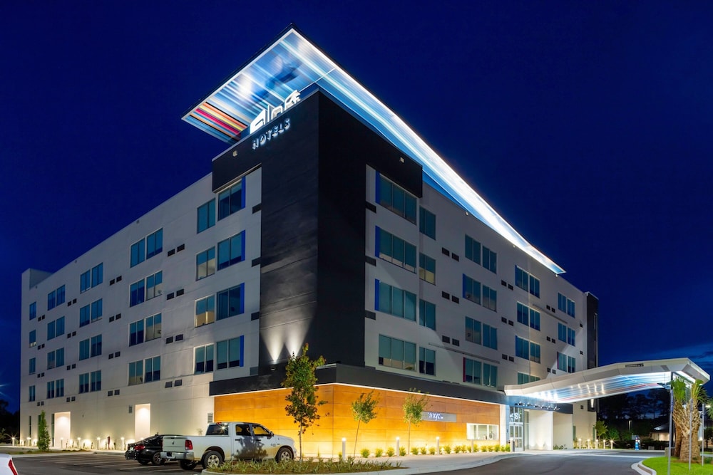 Aloft Savannah Airport - photo 25