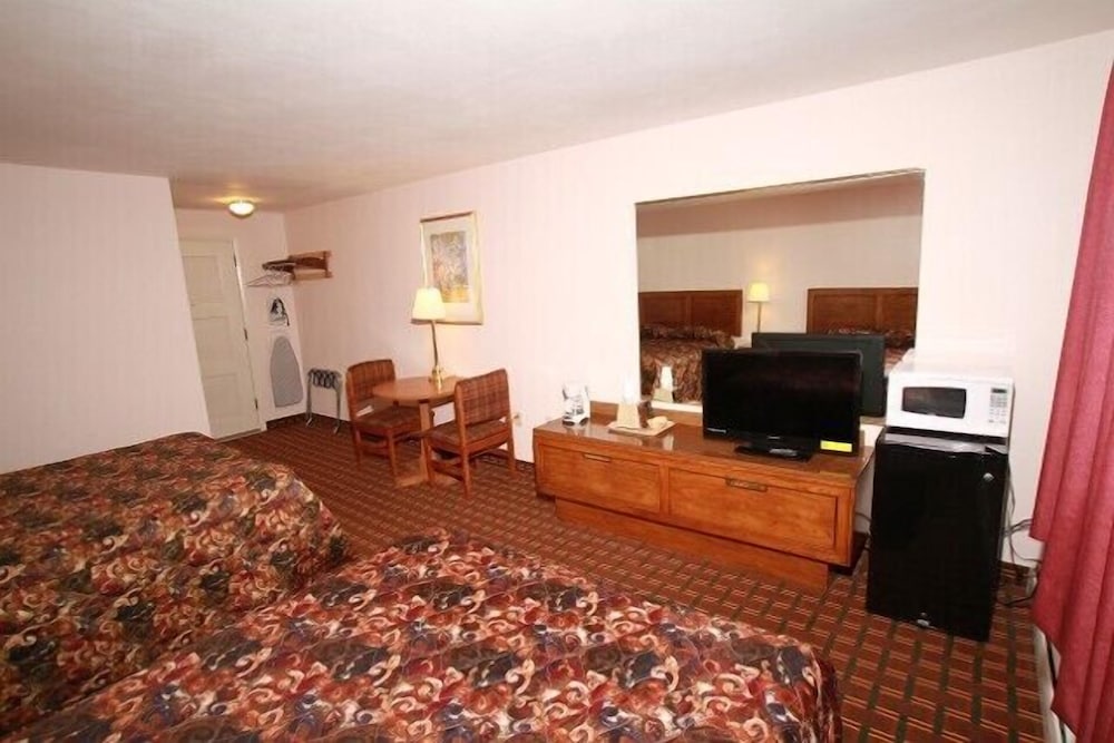 Budget Inn Syracuse Airport - photo 5