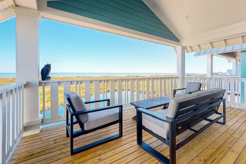 Cowboy Boots & Bathin’ Suits in Port Aransas, United States
