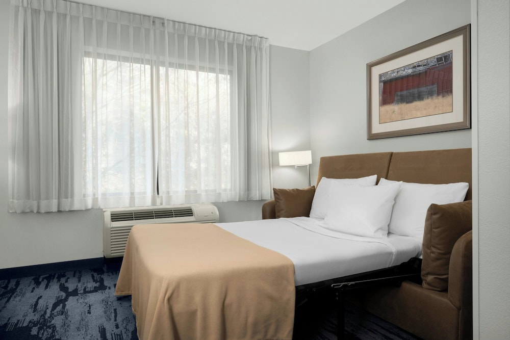 Fairfield Inn & Suites Moscow - photo 16