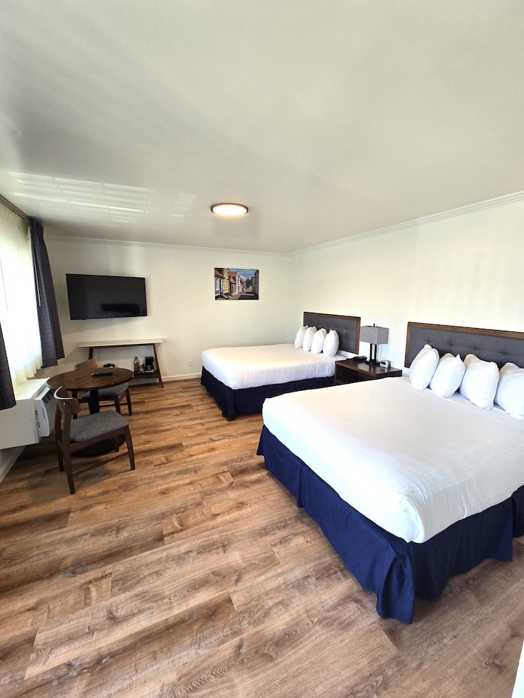 Solvang Inn and Cottages - photo 16