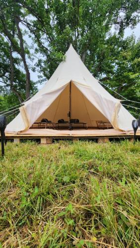 Karavani in Ambrolauri, Georgia