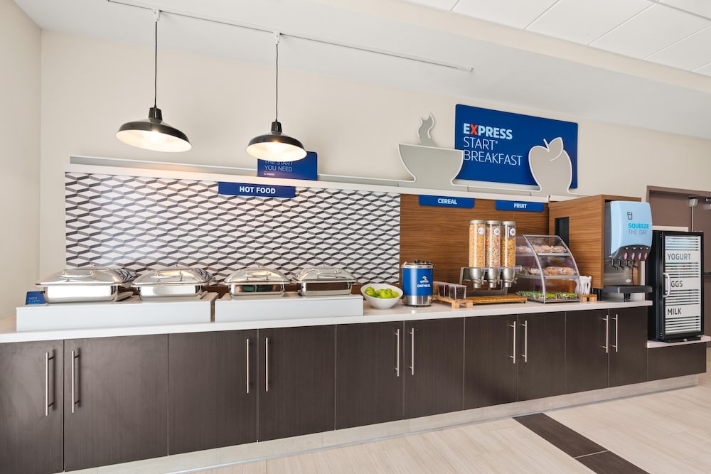 Holiday Inn Express & Suites Willows by IHG - photo 19