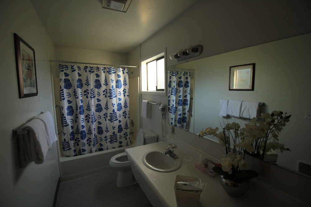 Mariner's Cove Inn - photo 31