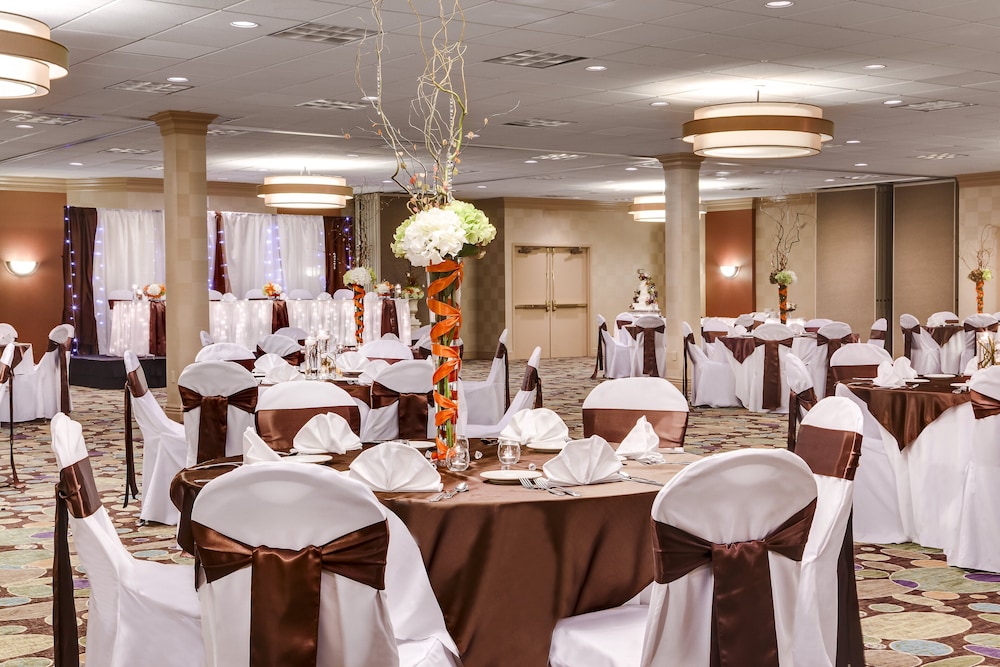 Holiday Inn & Suites Overland Park West by IHG - photo 49