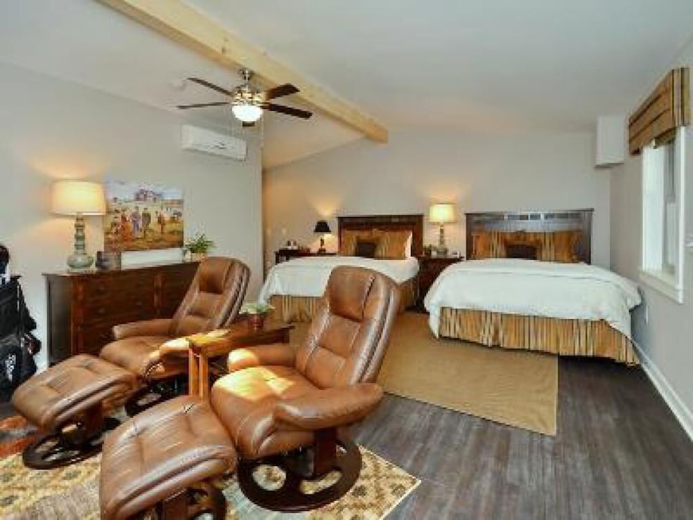 Laurel Ridge Country Club - photo 2