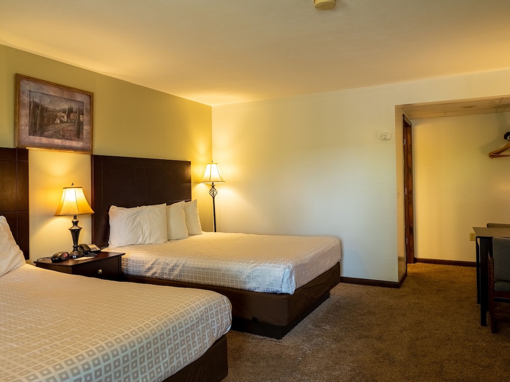 Lake 'N Pines Motel - photo 14