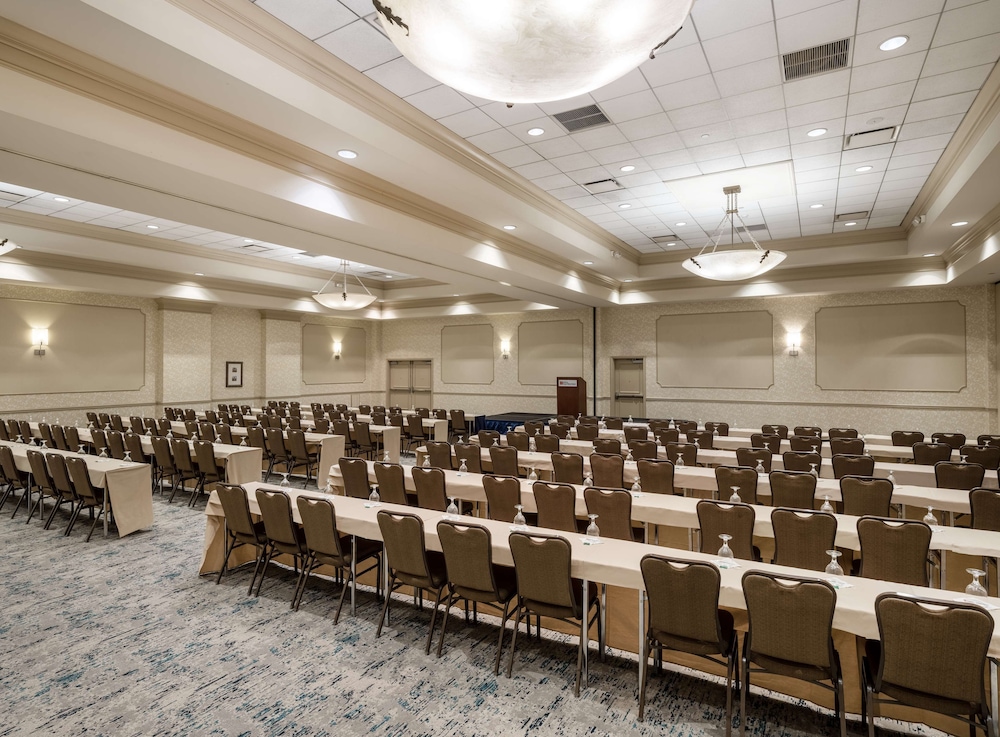 Hilton Garden Inn Cleveland Twinsburg - photo 38