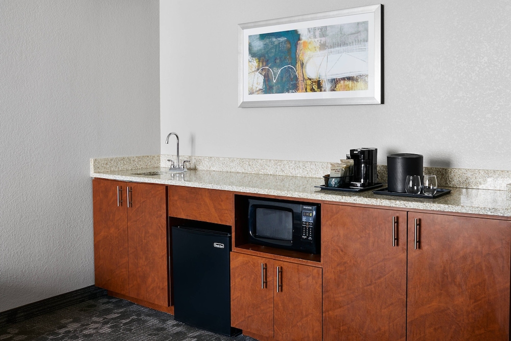 Courtyard by Marriott Milwaukee Downtown - photo 31