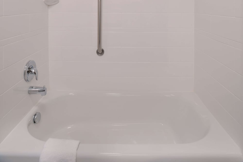 Hampton Inn & Suites Denver Speer Boulevard - photo 28