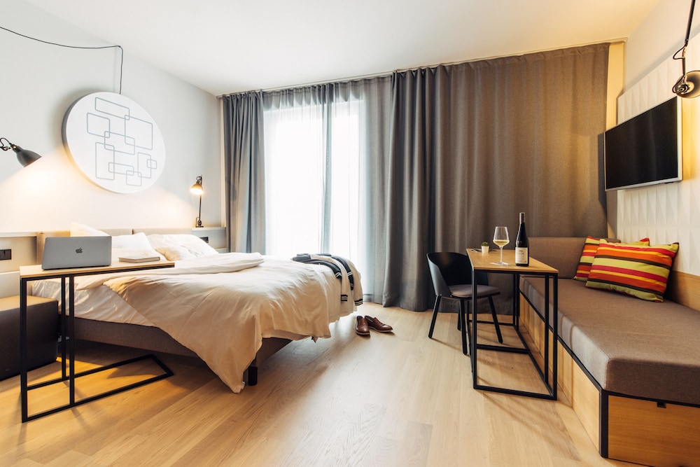 harry's home Zurich Limmattal — 4-Star Luxury Hotel in Spreitenbach, Switzerland