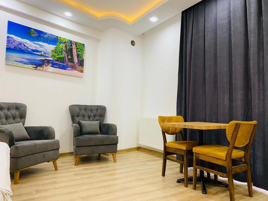 West Garden Hotel — Izmir