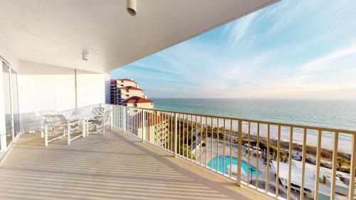 Tides 0805 - carbon neutral hotel in Destin