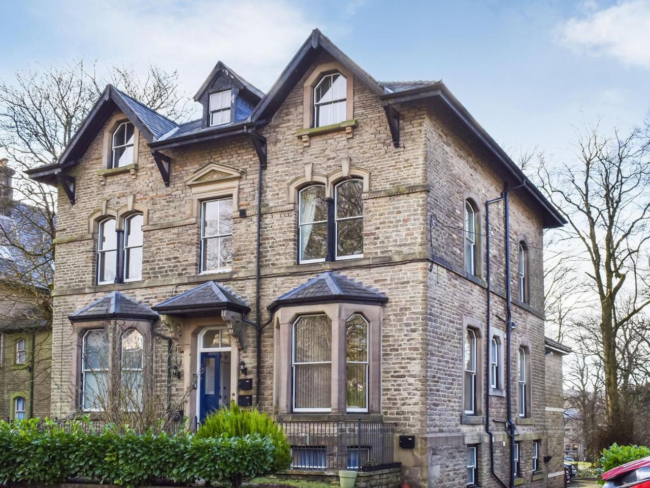 No1 Park Lodge Cottage — 4-Star Luxury Hotel in Buxton, United Kingdom
