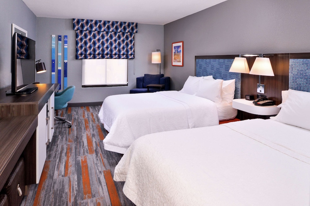 Hampton Inn & Suites Legacy Park Frisco - photo 24