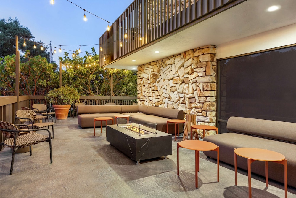 Hilton Garden Inn Monterey - photo 73