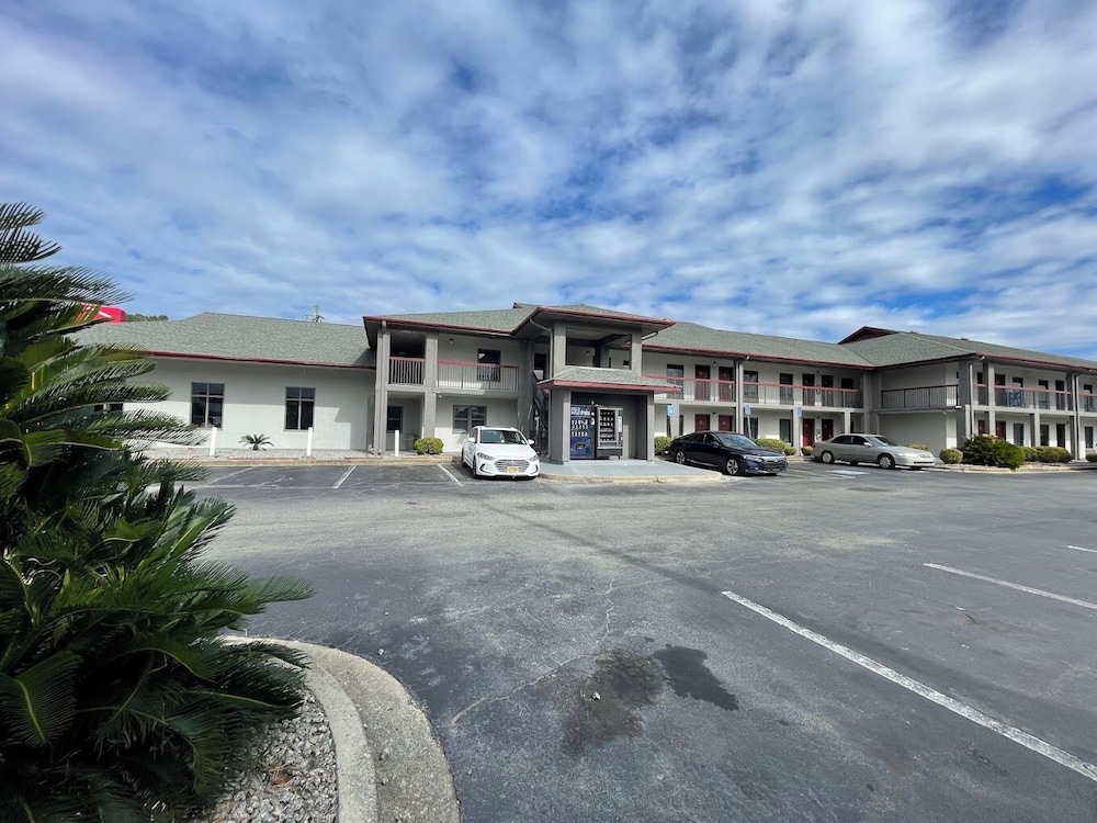 Red Roof Inn Savannah North I 95 Port Wentworth - photo 2