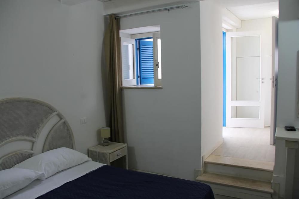 Double Room air Conditioning Bathroom - last minute hotel in Tropea