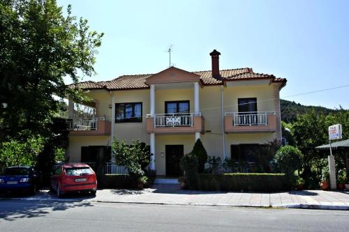 Roula Rooms — 4-Star Luxury Hotel in Stratonion, Greece