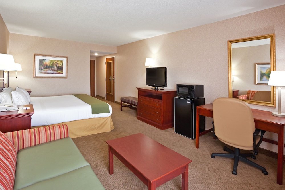 Holiday Inn Express Wilmington an IHG Hotel - photo 4