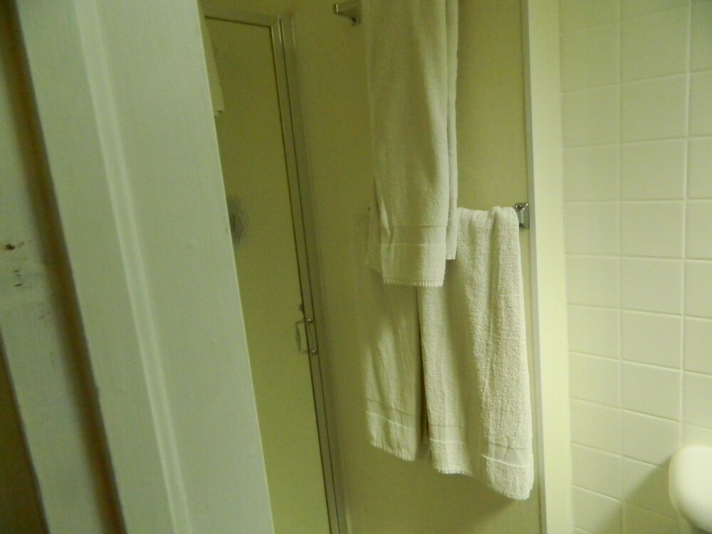 Country Motor Inn - photo 50