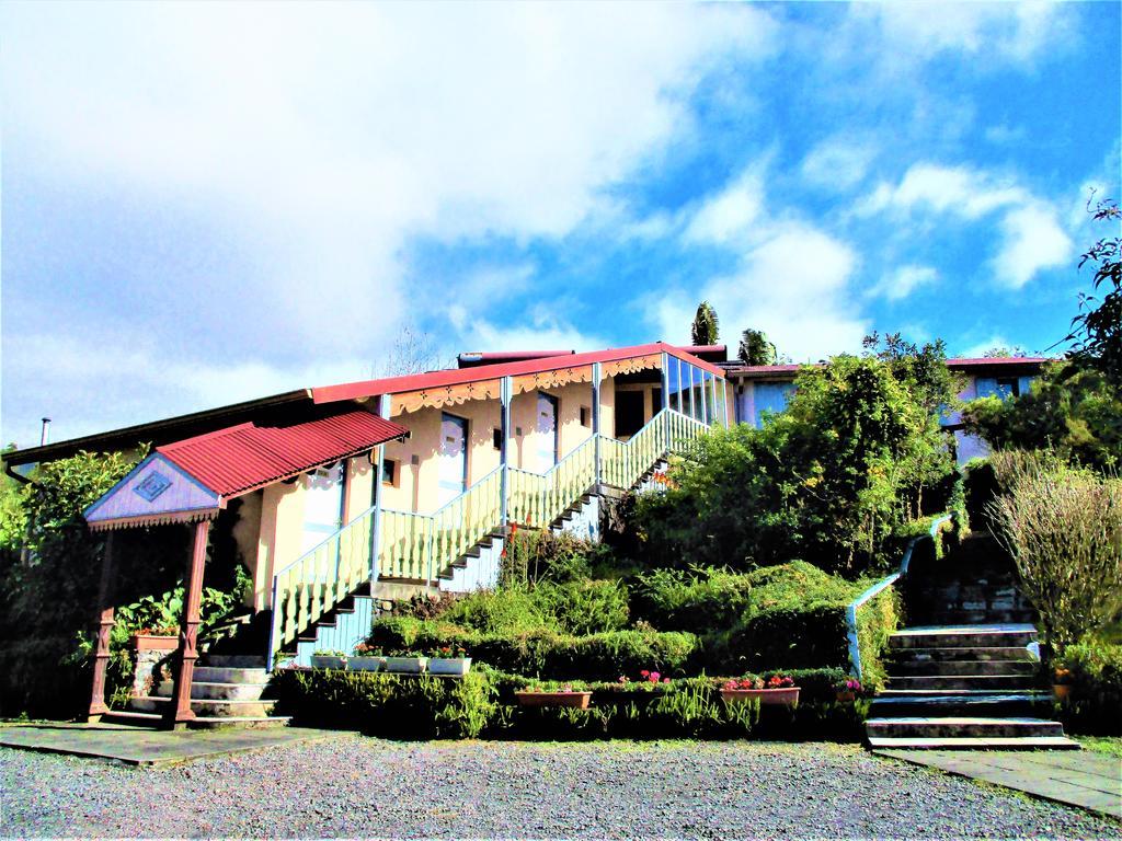Hôtel & Restaurant La Ferme Du Pommeau — hotel in Saint-Benoit
