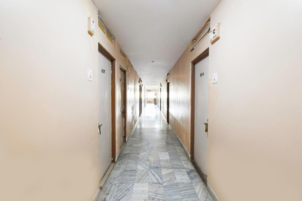 Spot On 46414 Hotel Ritesh in Solapur, India