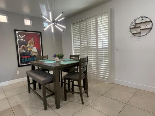 Perfect LV Home Gated & Quiet 9mins to Strip