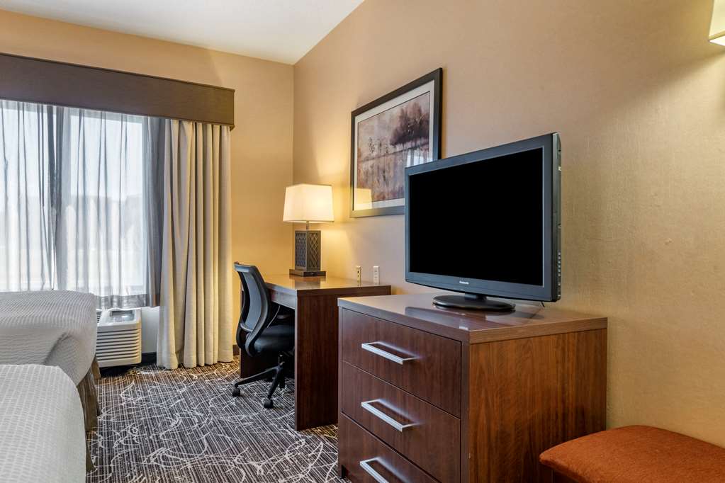 Best Western Plus Chelsea Hotel - photo 13