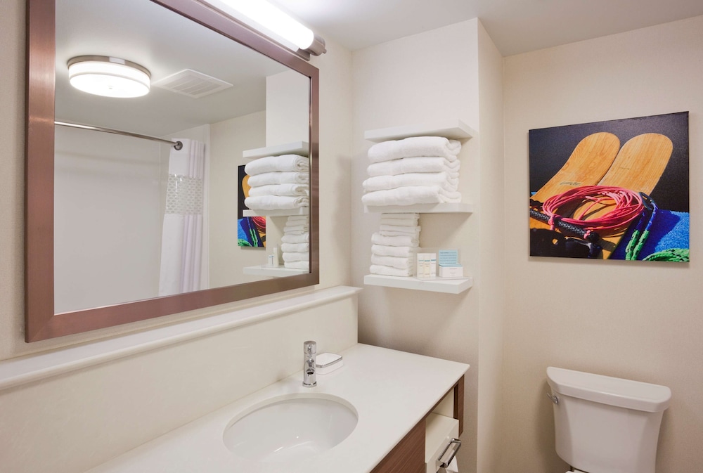 Hampton Inn Spicer Green Lake - photo 14
