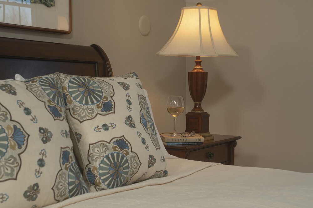 Liberty Hill Inn - photo 30
