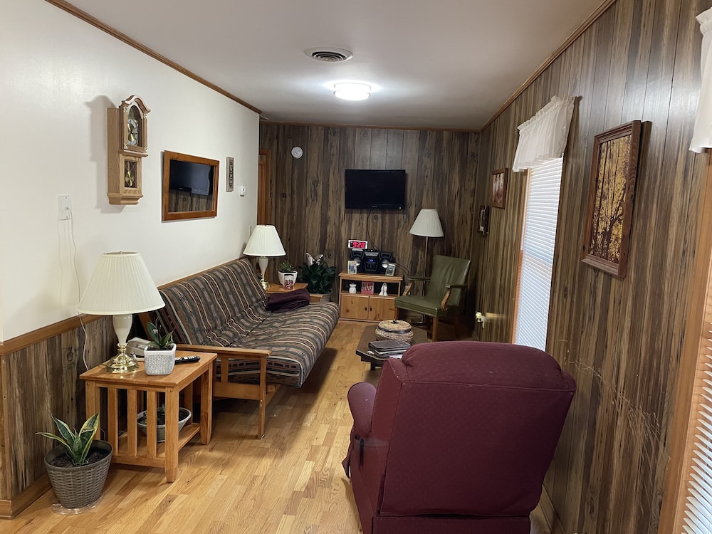 Pine Valley Motel - photo 20