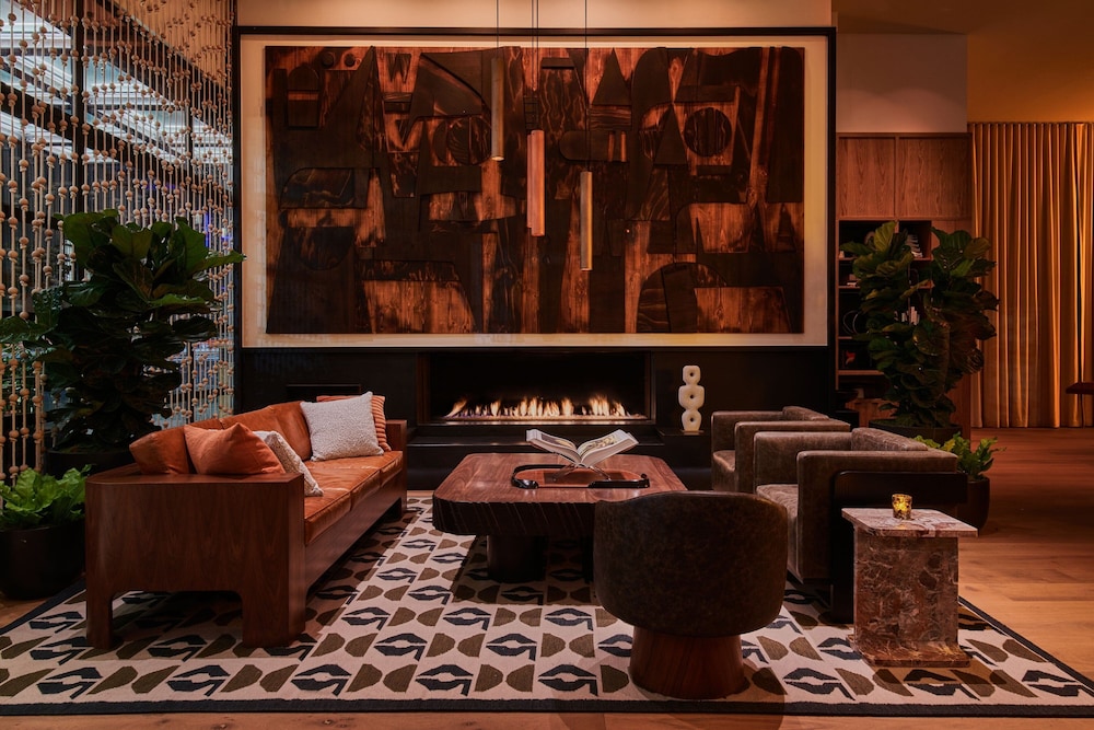 Hollywood Volume A Tribute Portfolio Hotel - photo 4