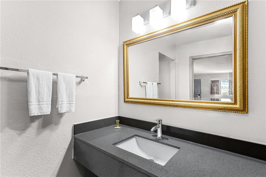 Days Inn by Wyndham Huntington - photo 14