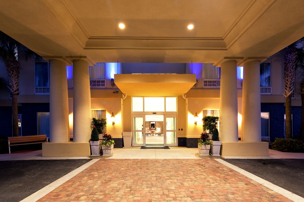 Holiday Inn Express Hotel and Suites Arcadia by IHG - photo 26