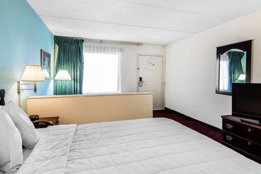 Econo Lodge Lavonia GA - photo 20