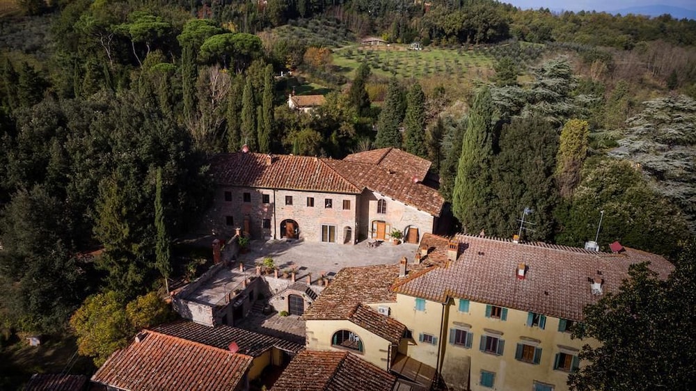 Villa Norcenni Aparthotel — hotel in Figline Valdarno