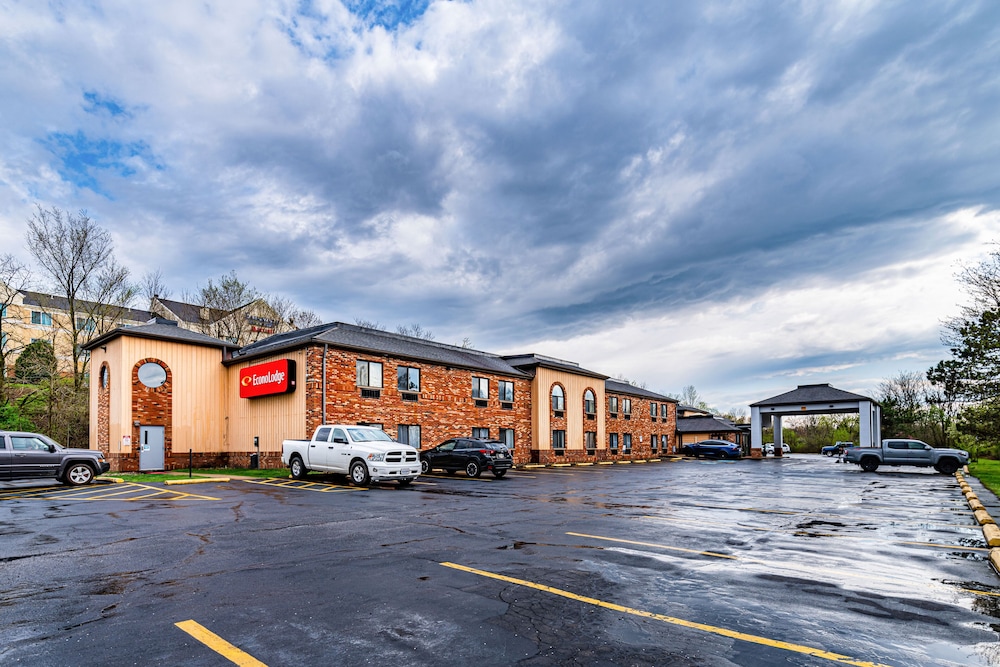 Econo Lodge Cleveland Southeast Kent - photo 41