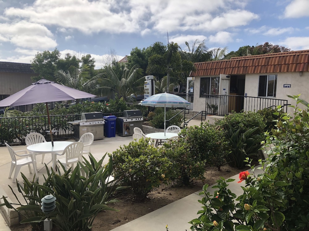 Moonlight Beach Motel - photo 40